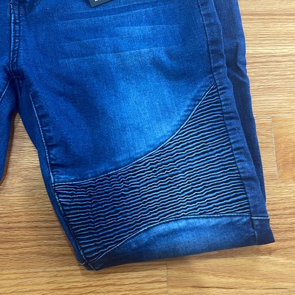 Fashion Nova Jeans - Picture 4 of 8